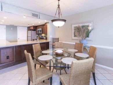 Destin Vacation Condo Sleeps Eight Guests.